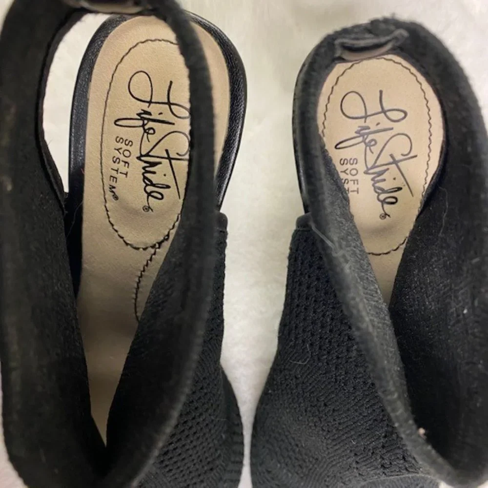 Life Stride Alita Peep Toe‎ Open Back Heels, size 6